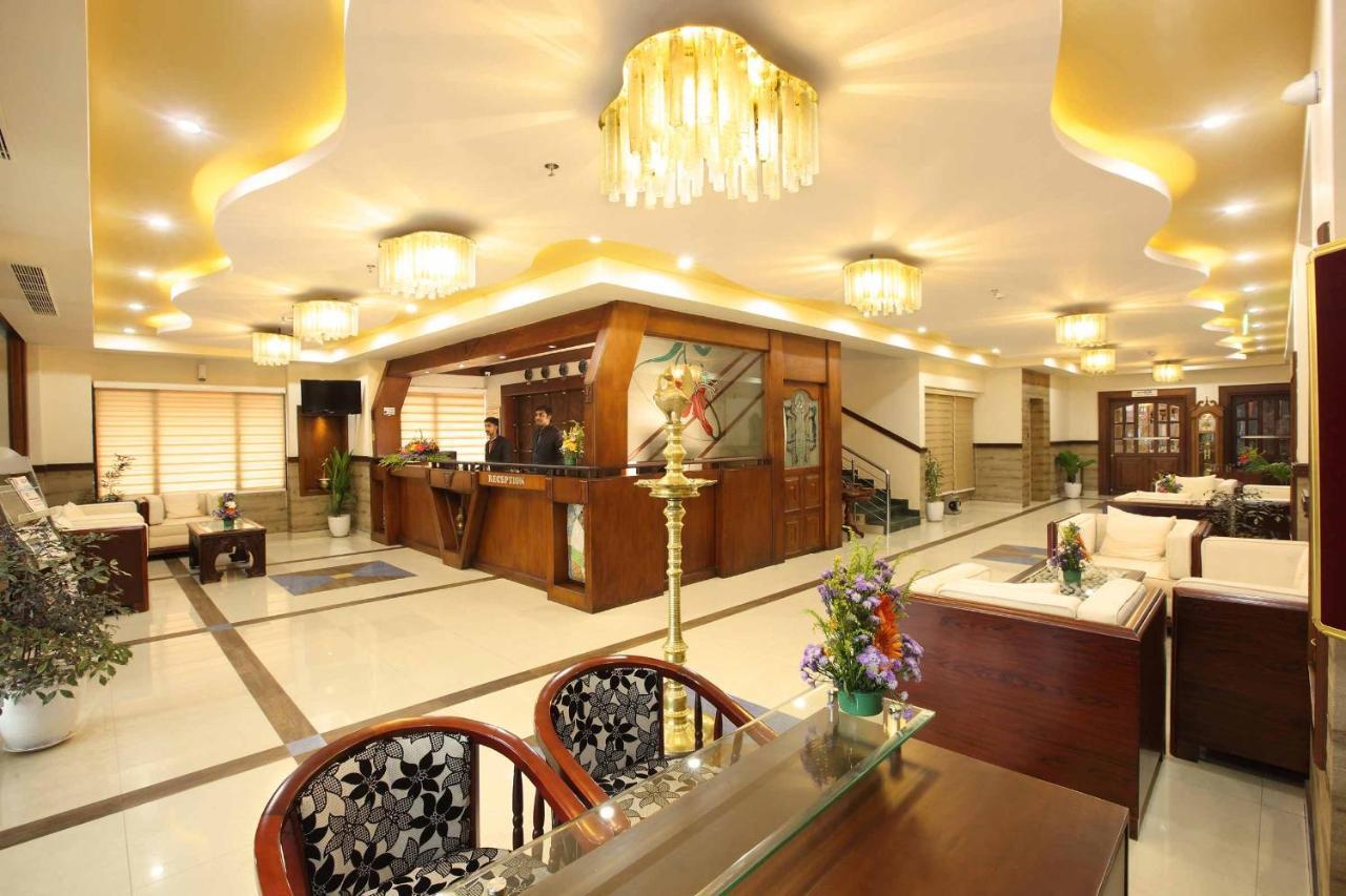Ambalakkara Regency Hotel Kottarakara Exterior photo
